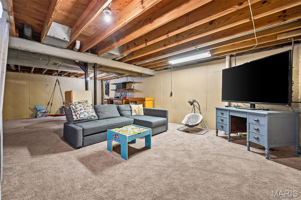 120 Hunters Pointe Drive