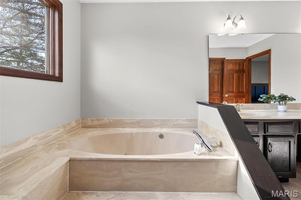 120 Hunters Pointe Drive