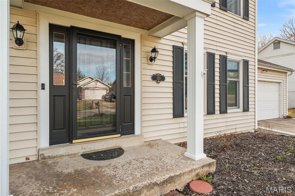 120 Hunters Pointe Drive