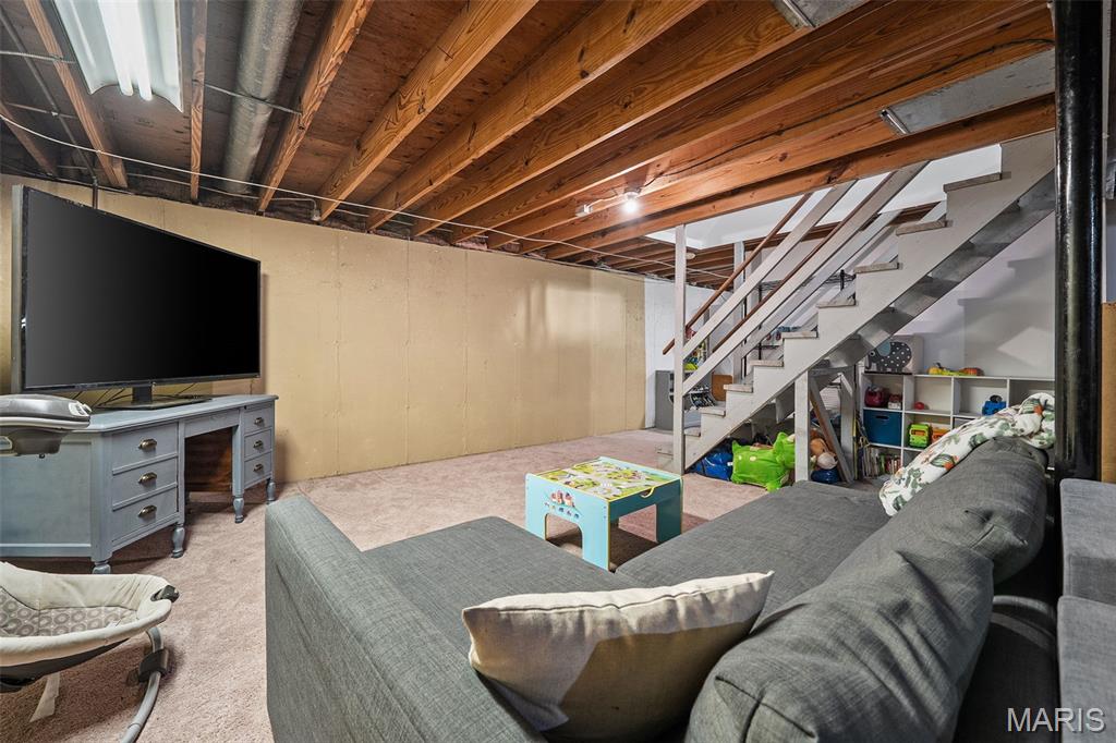 120 Hunters Pointe Drive