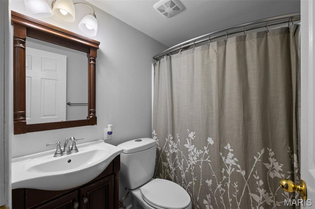 810 Wellesley Place Drive