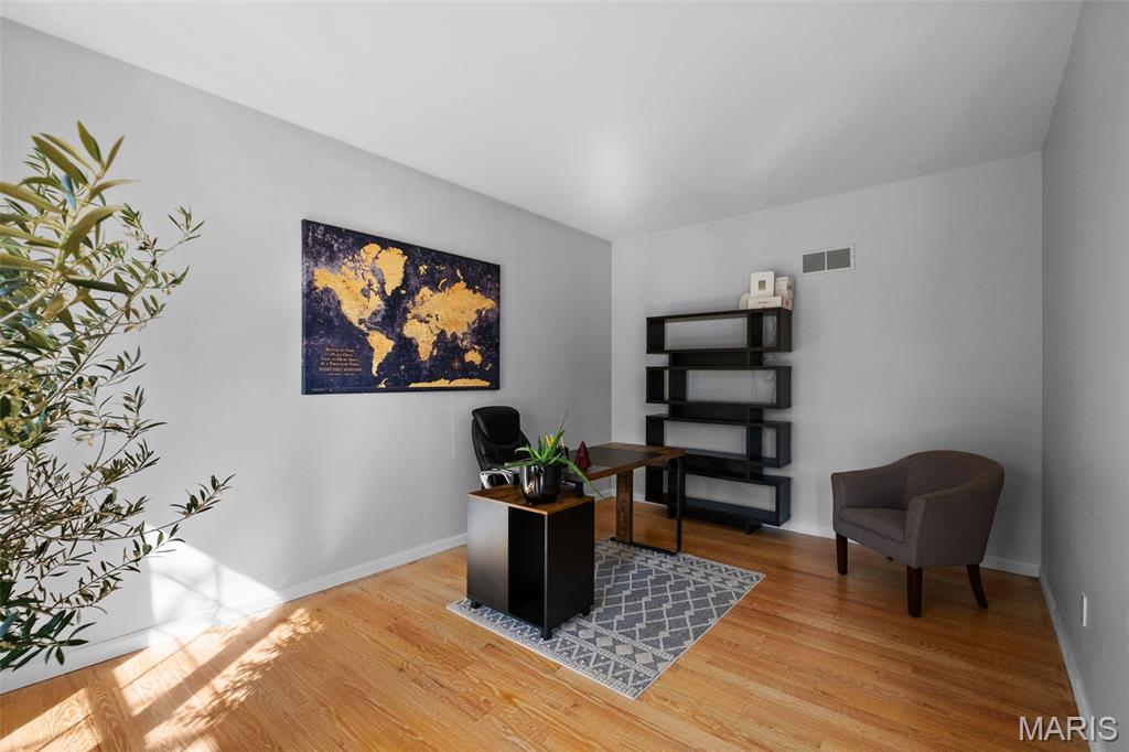 810 Wellesley Place Drive