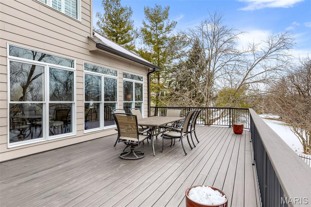 1040 Greystone Manor Parkway