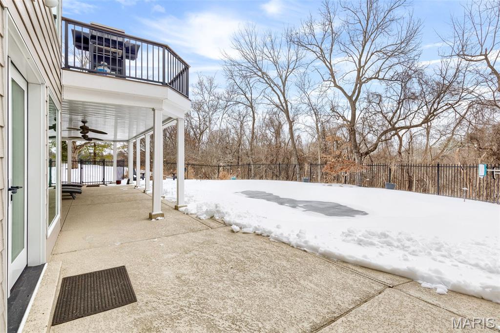 1040 Greystone Manor Parkway