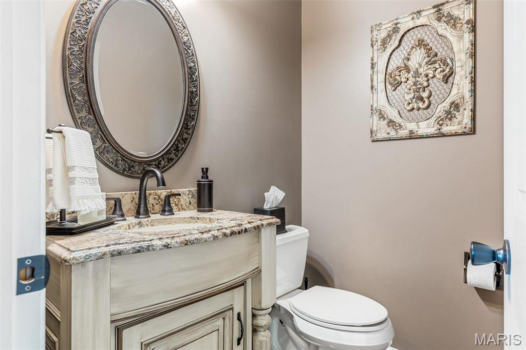 1040 Greystone Manor Parkway