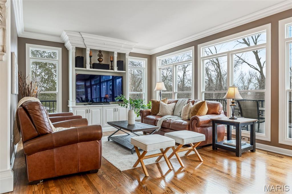 1040 Greystone Manor Parkway