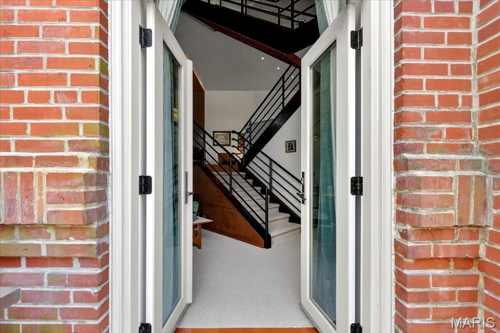 6 Benton Place
