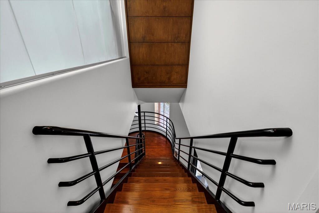 6 Benton Place