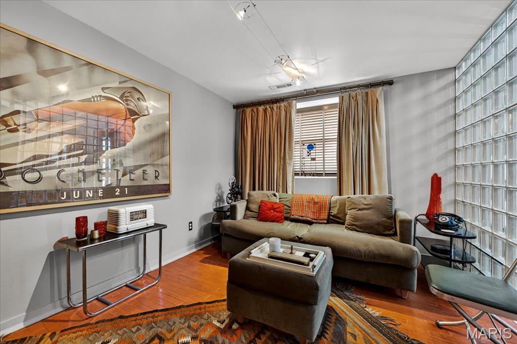 6 Benton Place