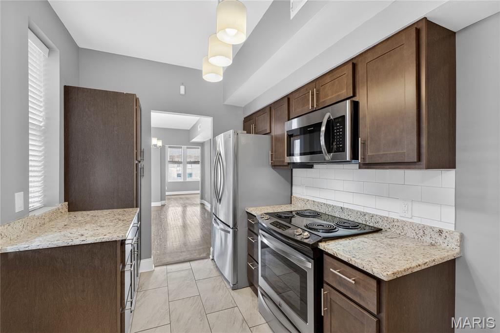 5544 Waterman Boulevard Unit: 3W