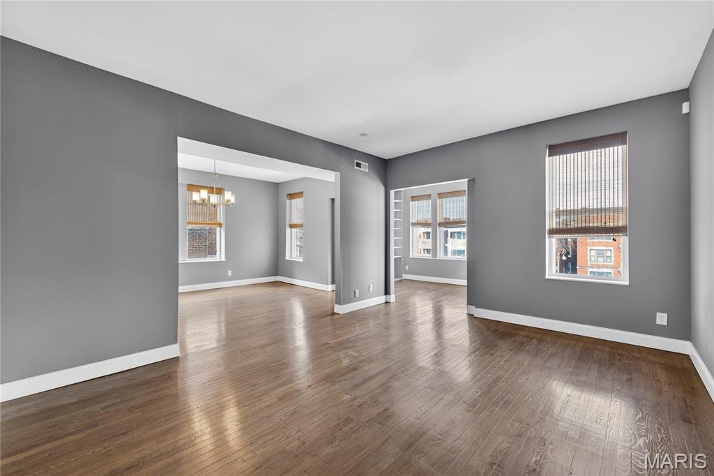 5544 Waterman Boulevard Unit: 3W