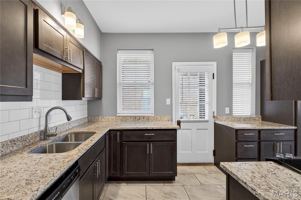 5544 Waterman Boulevard Unit: 3W