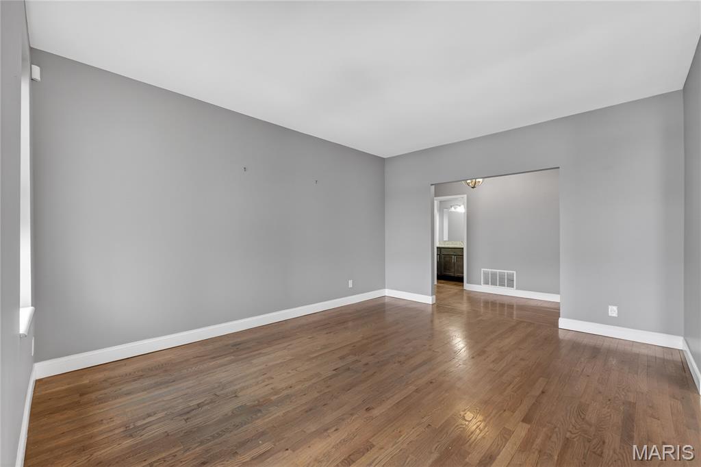 5544 Waterman Boulevard Unit: 3W