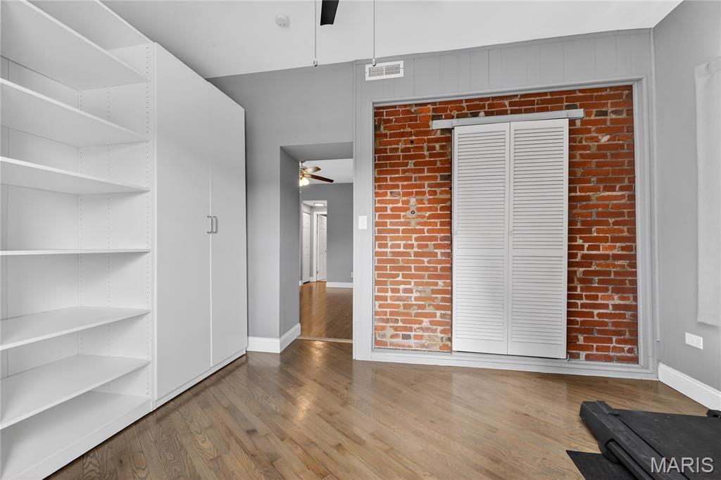 5544 Waterman Boulevard Unit: 3W