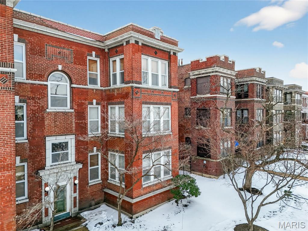 5544 Waterman Boulevard Unit: 3W