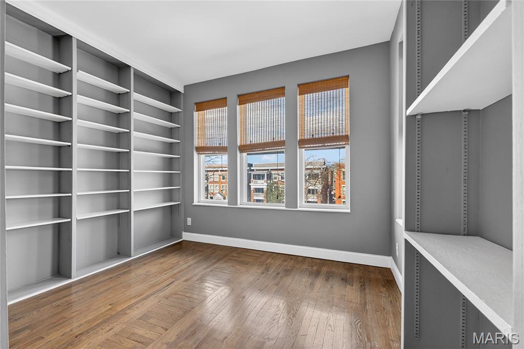 5544 Waterman Boulevard Unit: 3W