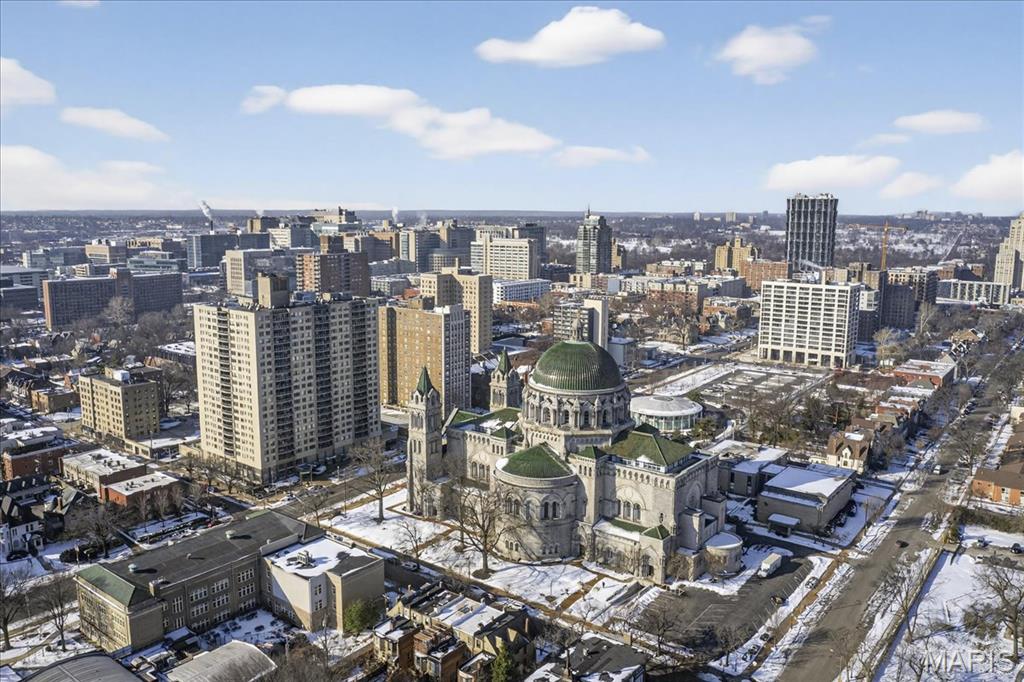 4355 Maryland Avenue Unit: 319