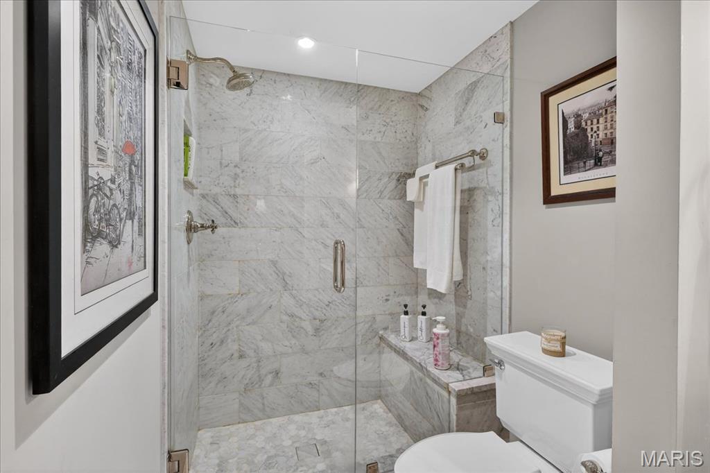 4355 Maryland Avenue Unit: 319