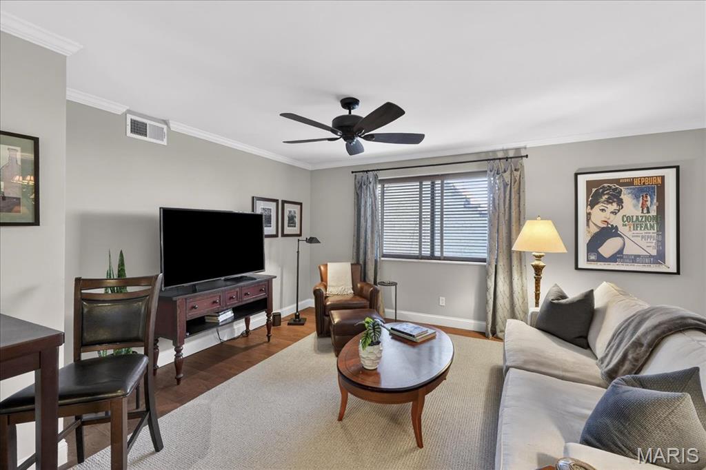 4355 Maryland Avenue Unit: 319