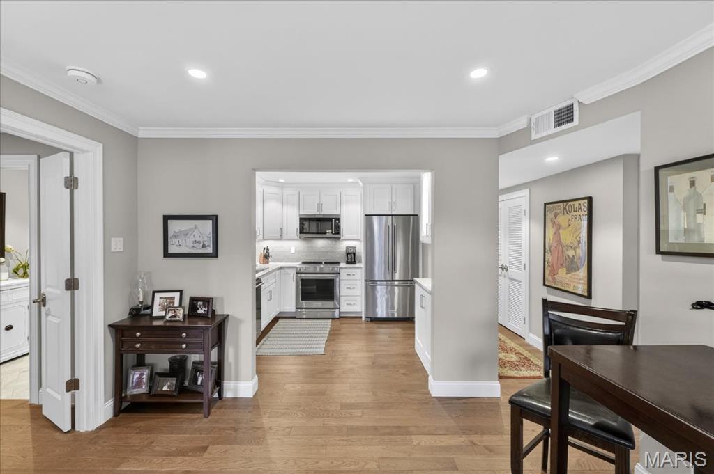 4355 Maryland Avenue Unit: 319