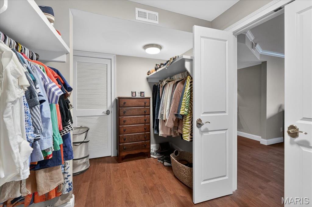 4355 Maryland Avenue Unit: 319