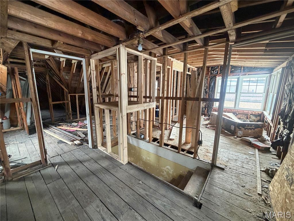 2471 Northland Avenue