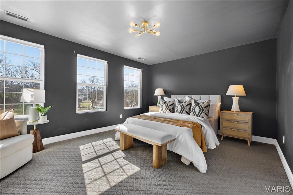 1087 E Linden Avenue