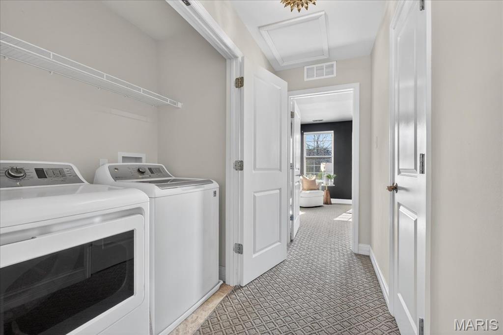 1087 E Linden Avenue