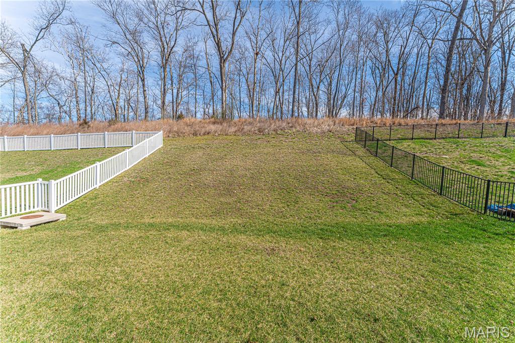 910 Boulder Crest Court