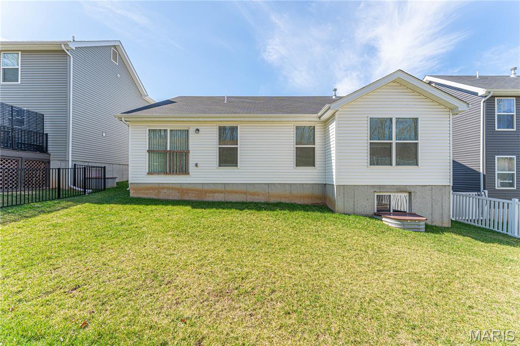 910 Boulder Crest Court