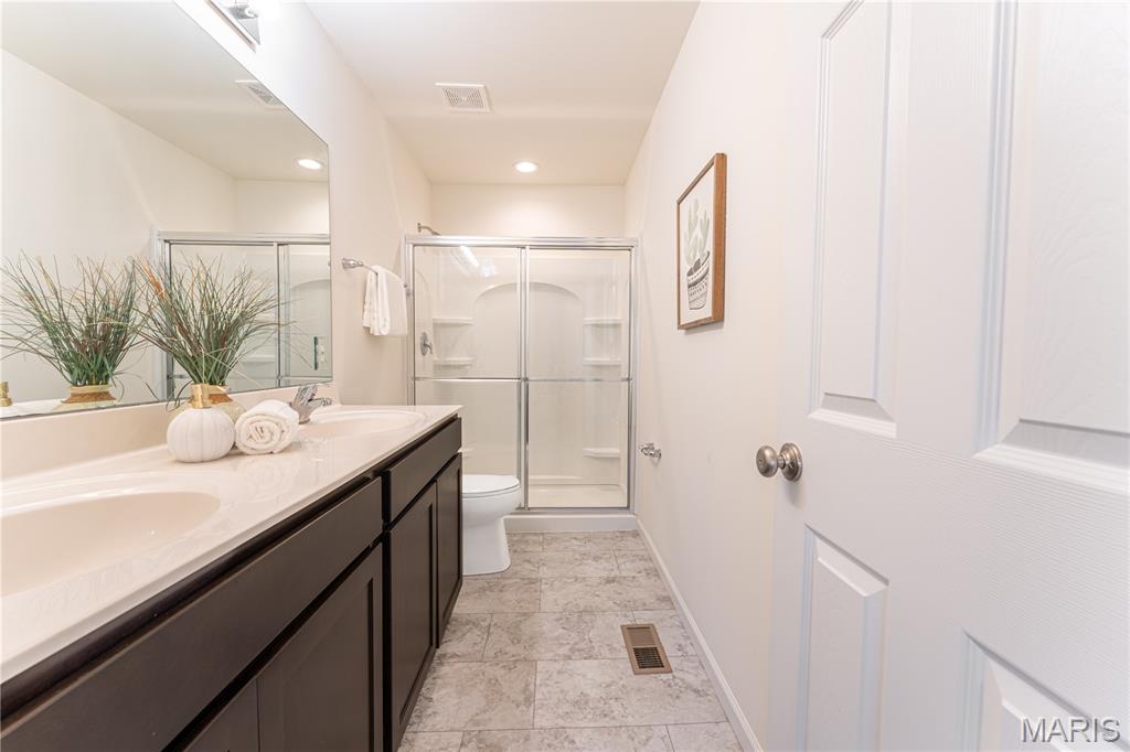 910 Boulder Crest Court