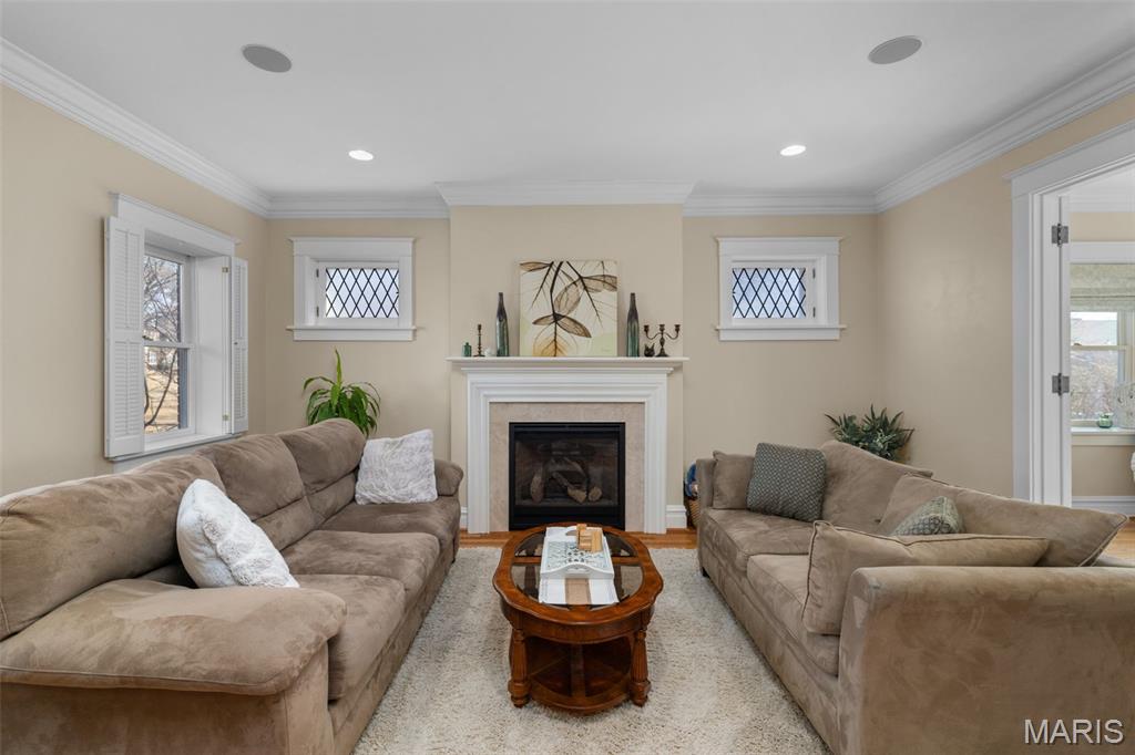 7330 Kingsbury Boulevard