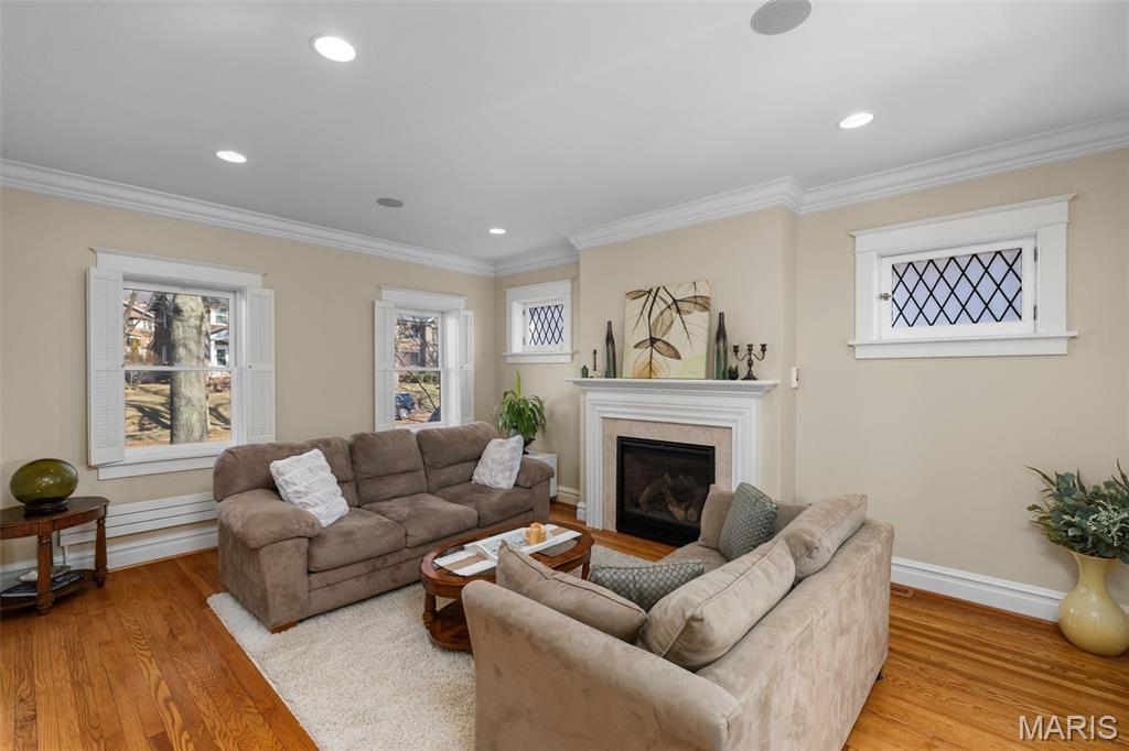 7330 Kingsbury Boulevard