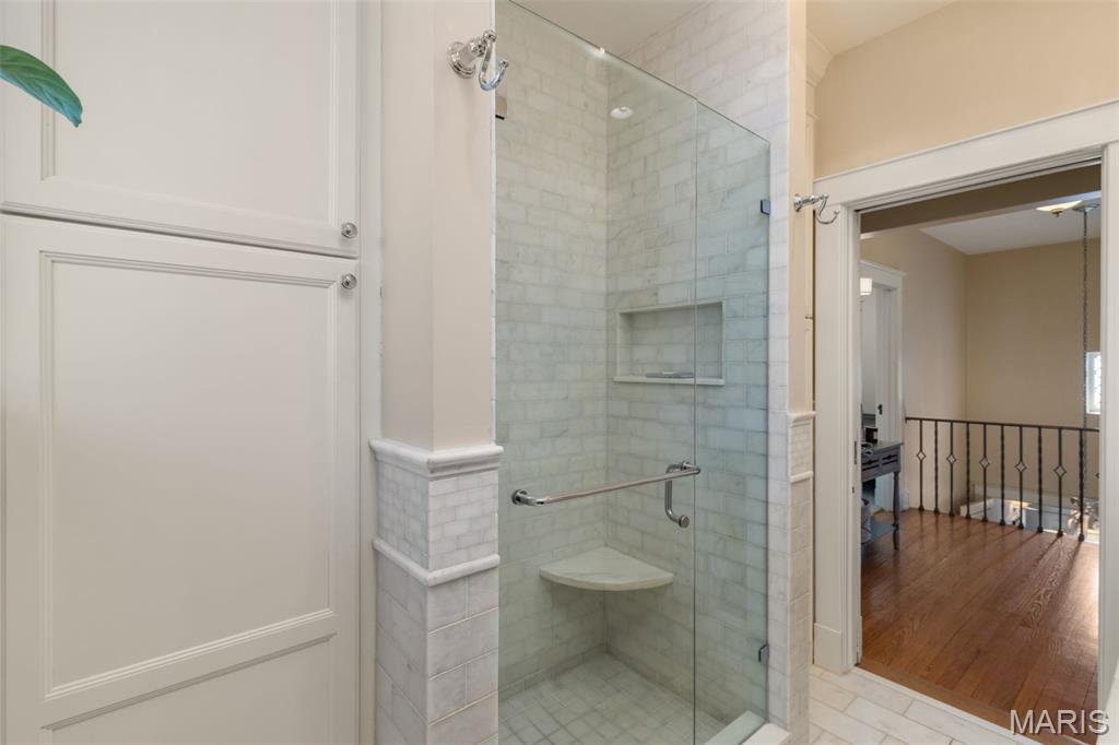 7330 Kingsbury Boulevard