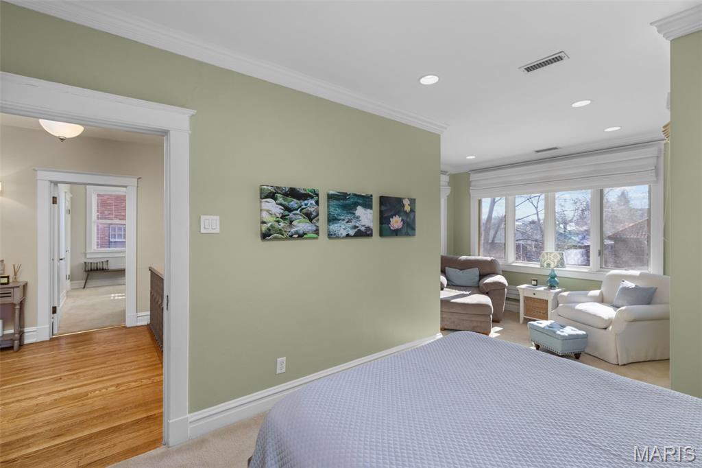 7330 Kingsbury Boulevard