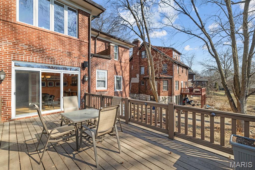 7330 Kingsbury Boulevard