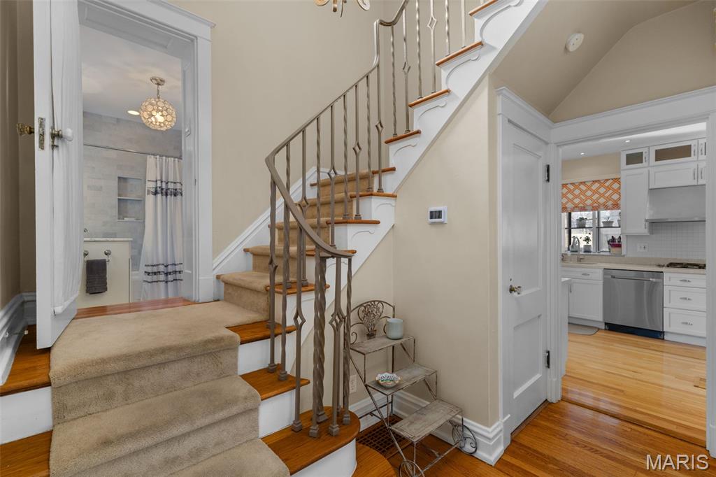 7330 Kingsbury Boulevard