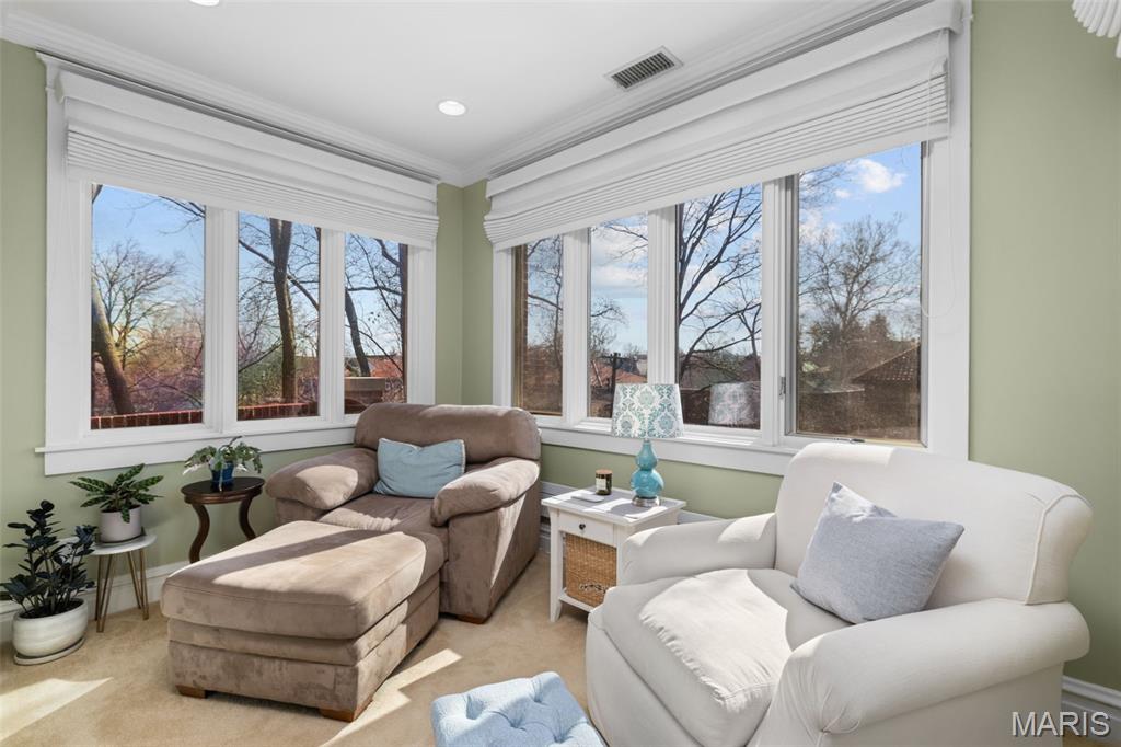 7330 Kingsbury Boulevard