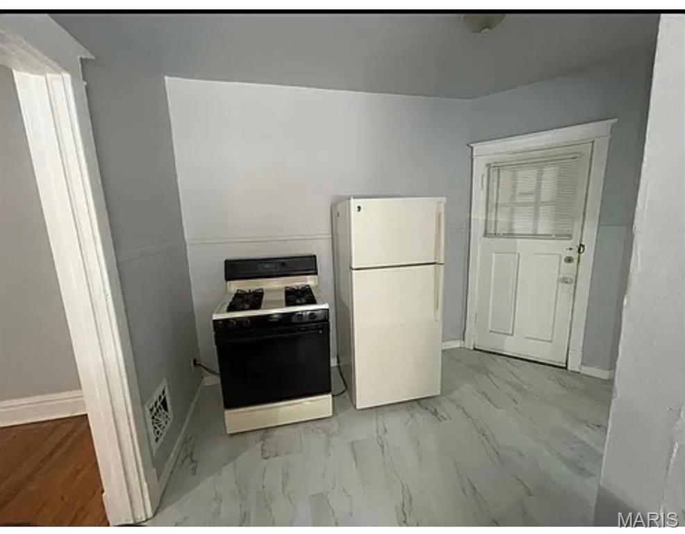 4978 Chippewa Street