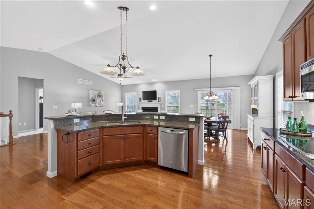 142 Meadows Of Wildwood Boulevard