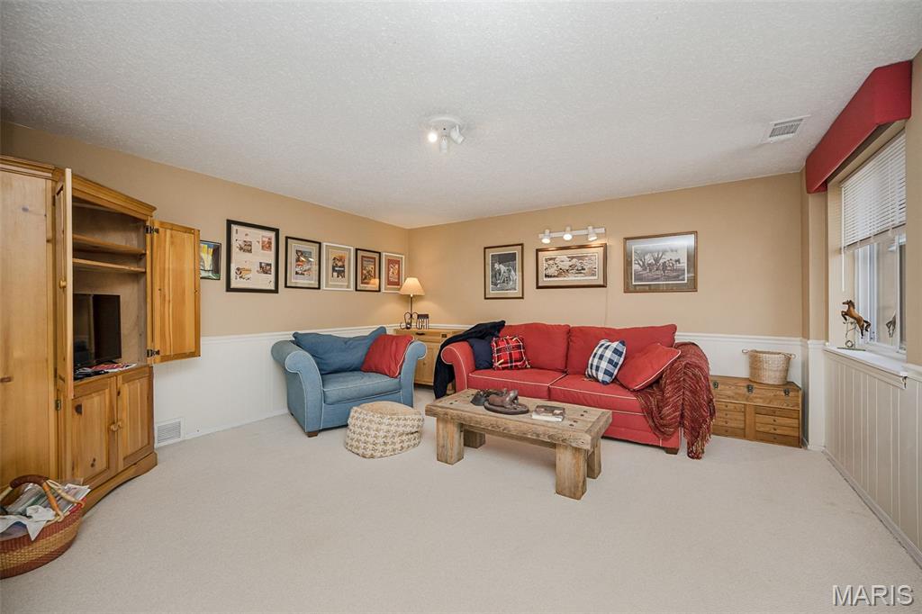 812 Paquerette Court