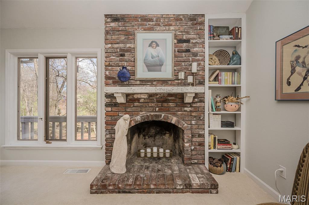 812 Paquerette Court