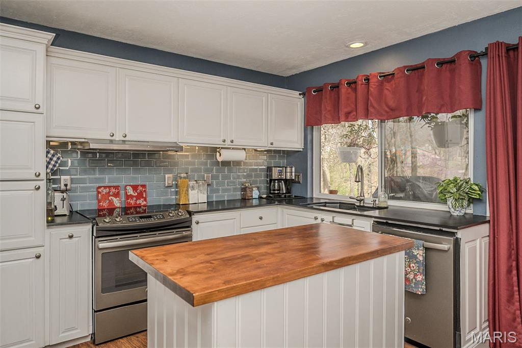 812 Paquerette Court