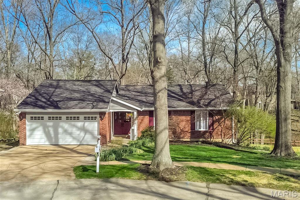 812 Paquerette Court