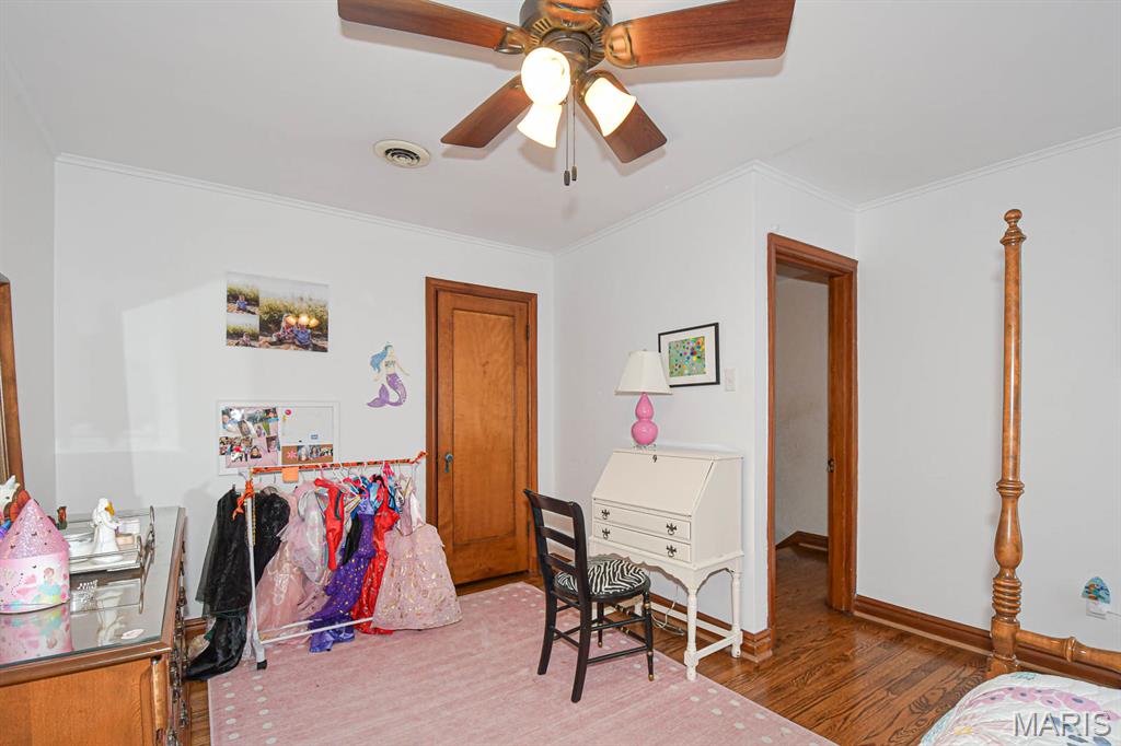 8010 Venetian Drive