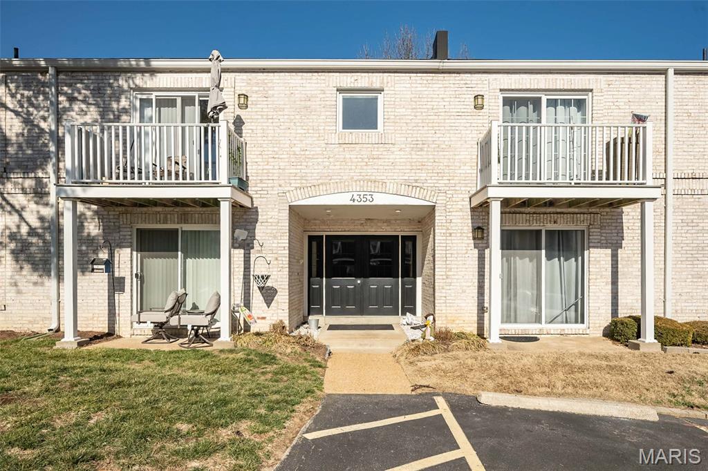 4353 Chateau De Ville Drive Unit: B