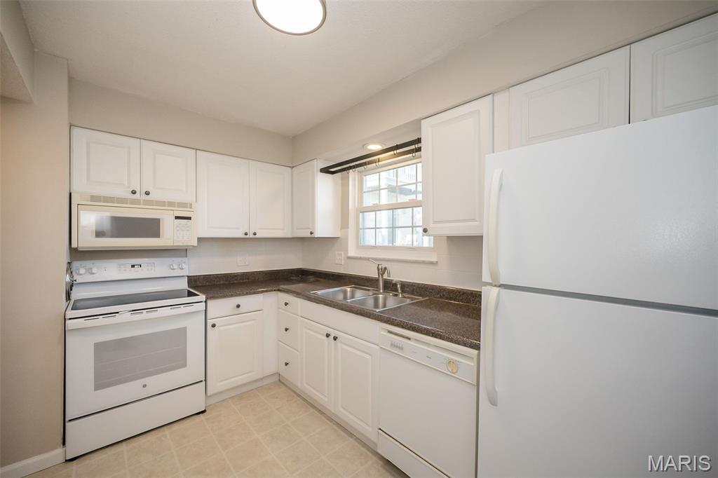 4353 Chateau De Ville Drive Unit: B