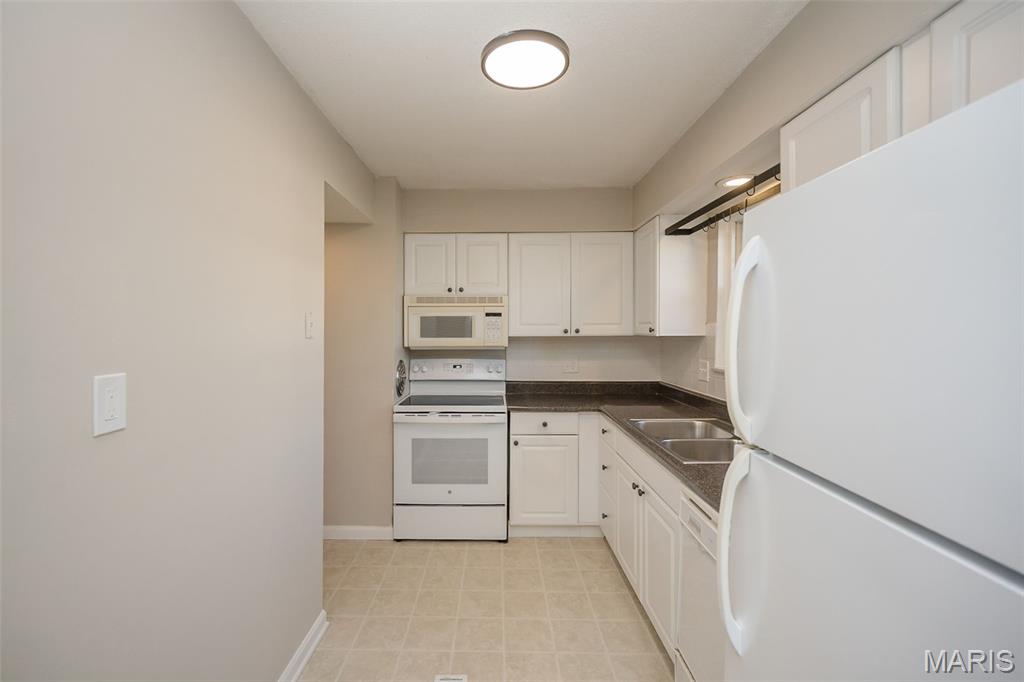 4353 Chateau De Ville Drive Unit: B