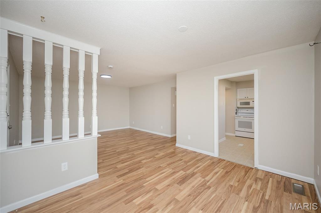 4353 Chateau De Ville Drive Unit: B
