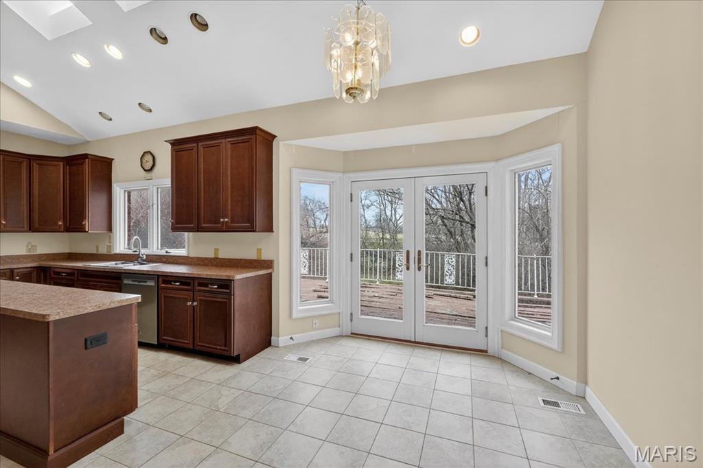 27 Meadowbrook Country Club Estate